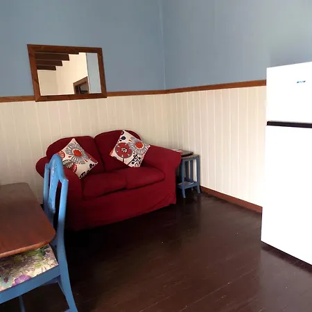 Nyaraló La Maisonnette Les Adjots